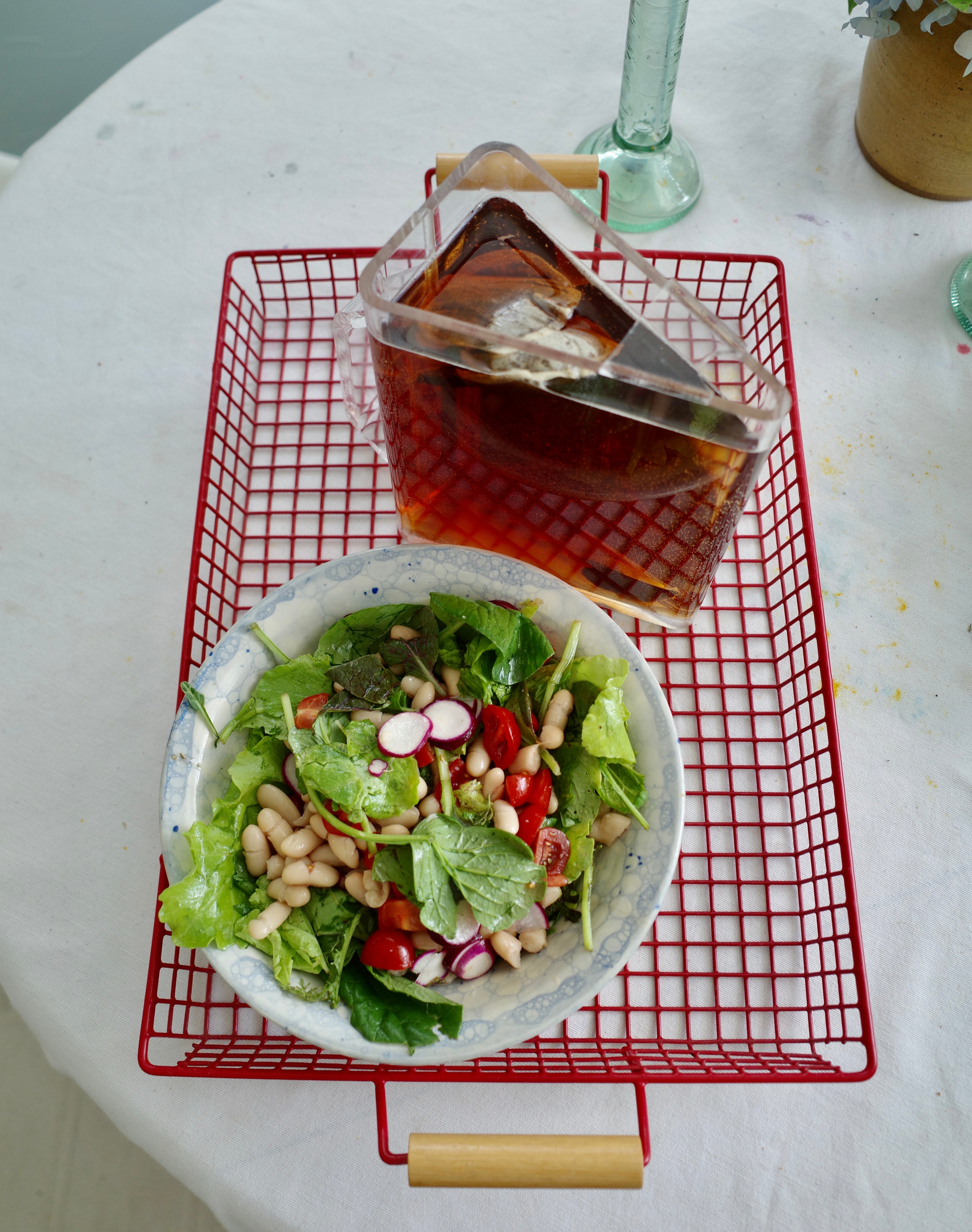 Red wire serving tray with wooden handles 